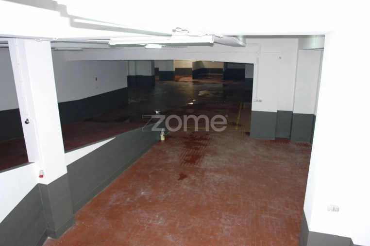 Garagem para Venda em Algés, Linda-A-Velha e Cruz Quebrada-Dafundo Foto 14