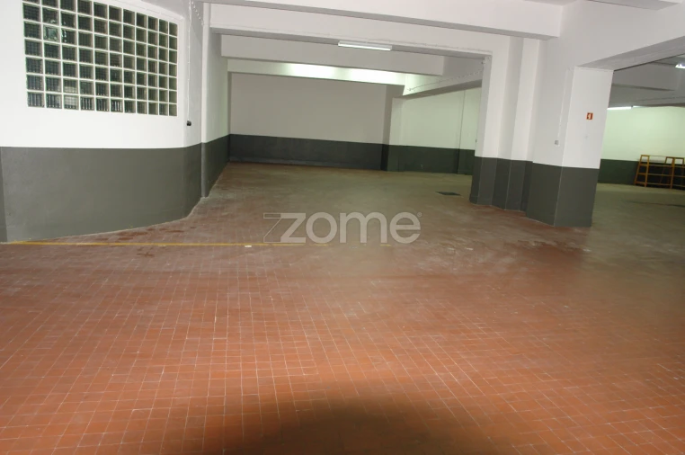 Garagem para Venda em Algés, Linda-A-Velha e Cruz Quebrada-Dafundo Foto 20