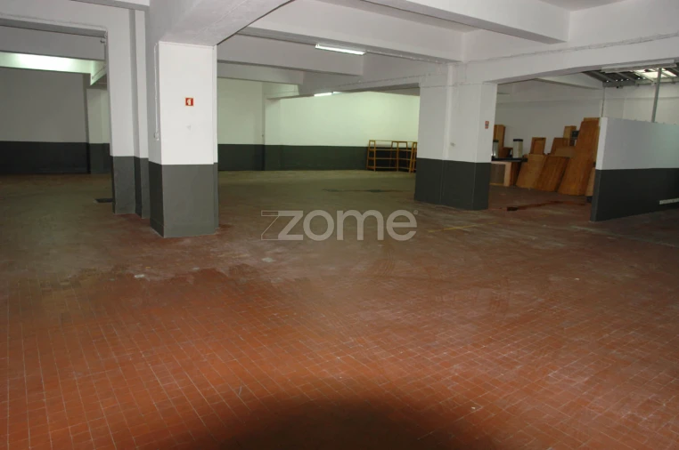 Garagem para Venda em Algés, Linda-A-Velha e Cruz Quebrada-Dafundo Foto 21