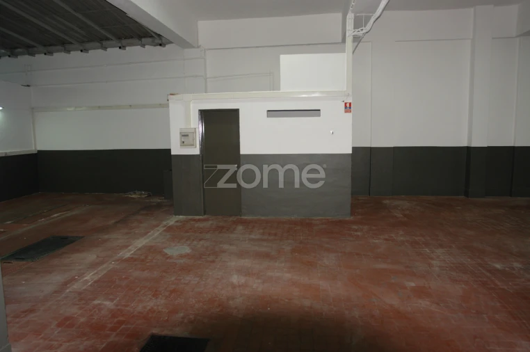 Garagem para Venda em Algés, Linda-A-Velha e Cruz Quebrada-Dafundo Foto 23