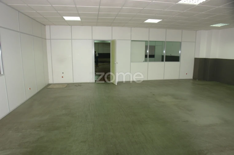 Garagem para Venda em Algés, Linda-A-Velha e Cruz Quebrada-Dafundo Foto 32