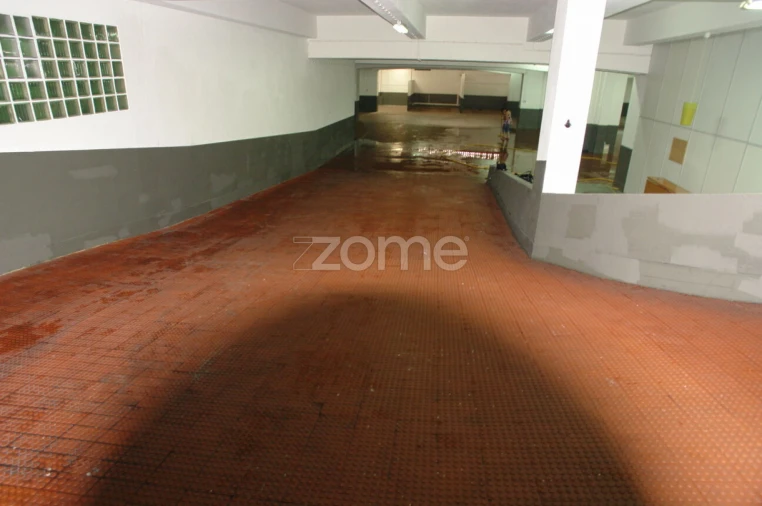 Garagem para Venda em Algés, Linda-A-Velha e Cruz Quebrada-Dafundo Foto 40