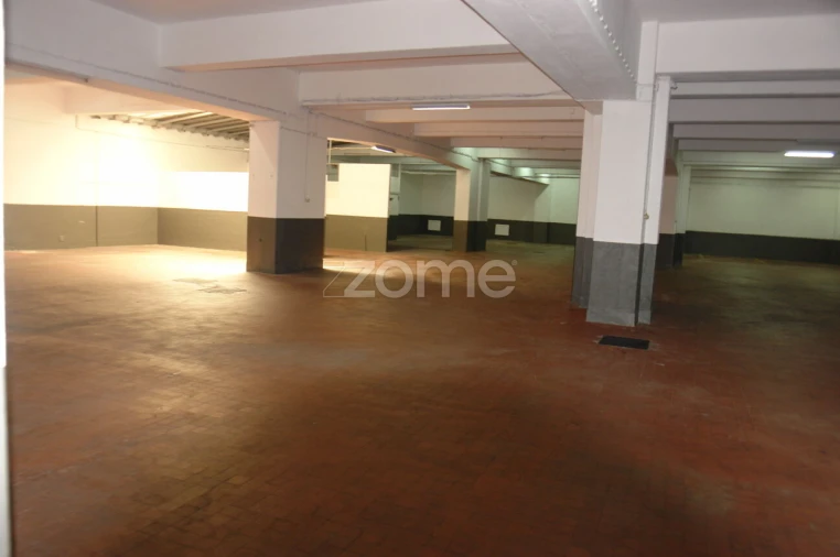 Garagem para Venda em Algés, Linda-A-Velha e Cruz Quebrada-Dafundo Foto 44