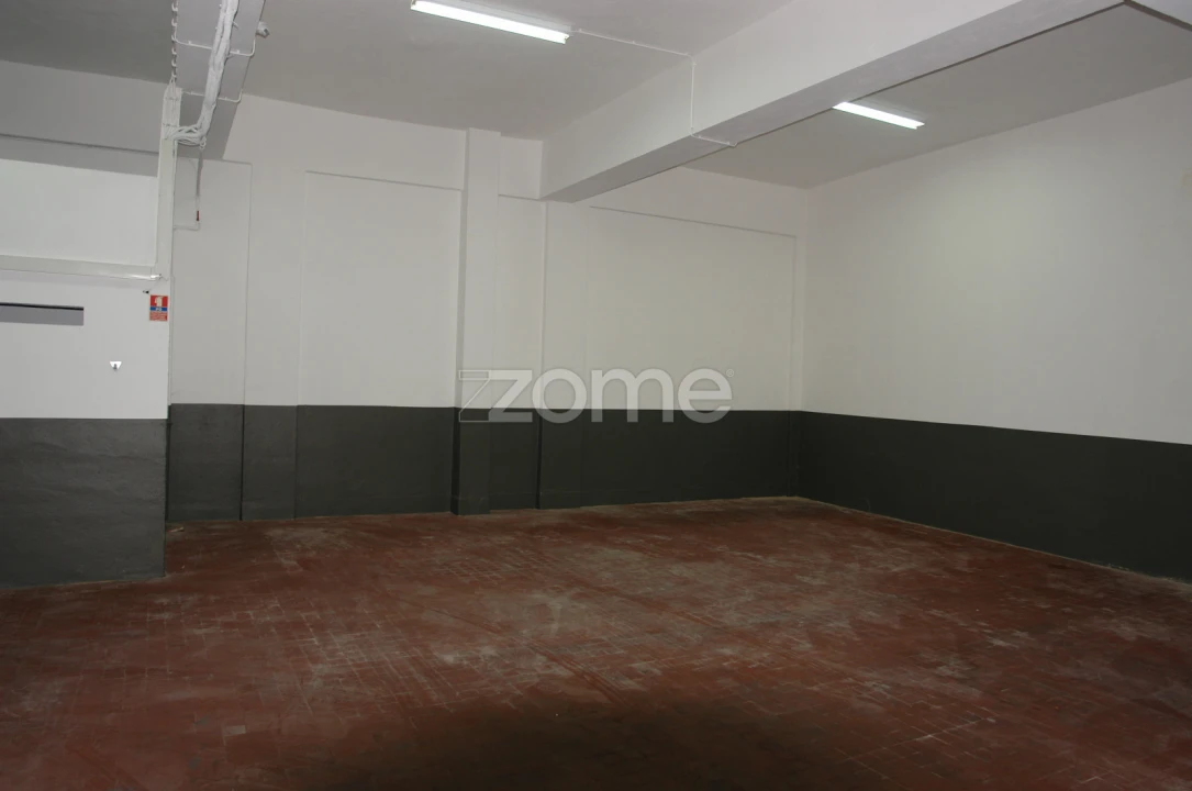 Garagem para Venda em Algés, Linda-A-Velha e Cruz Quebrada-Dafundo Foto 22