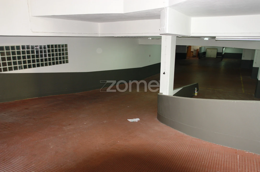 Garagem para Venda em Algés, Linda-A-Velha e Cruz Quebrada-Dafundo Foto 25