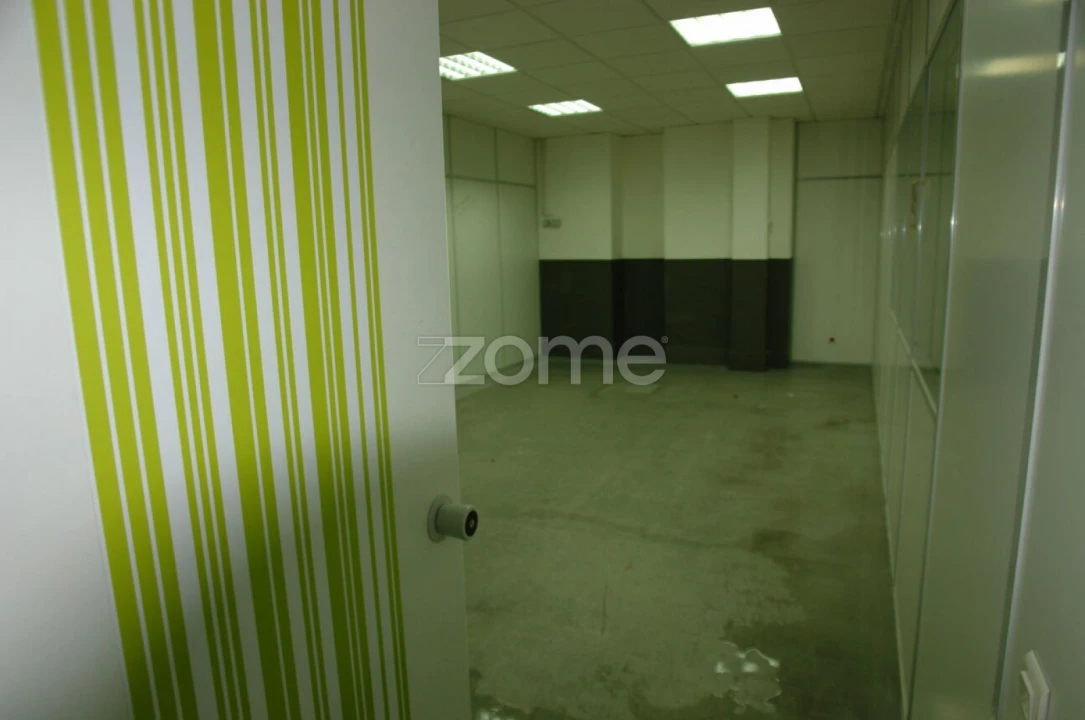 Garagem para Venda em Algés, Linda-A-Velha e Cruz Quebrada-Dafundo Foto 29