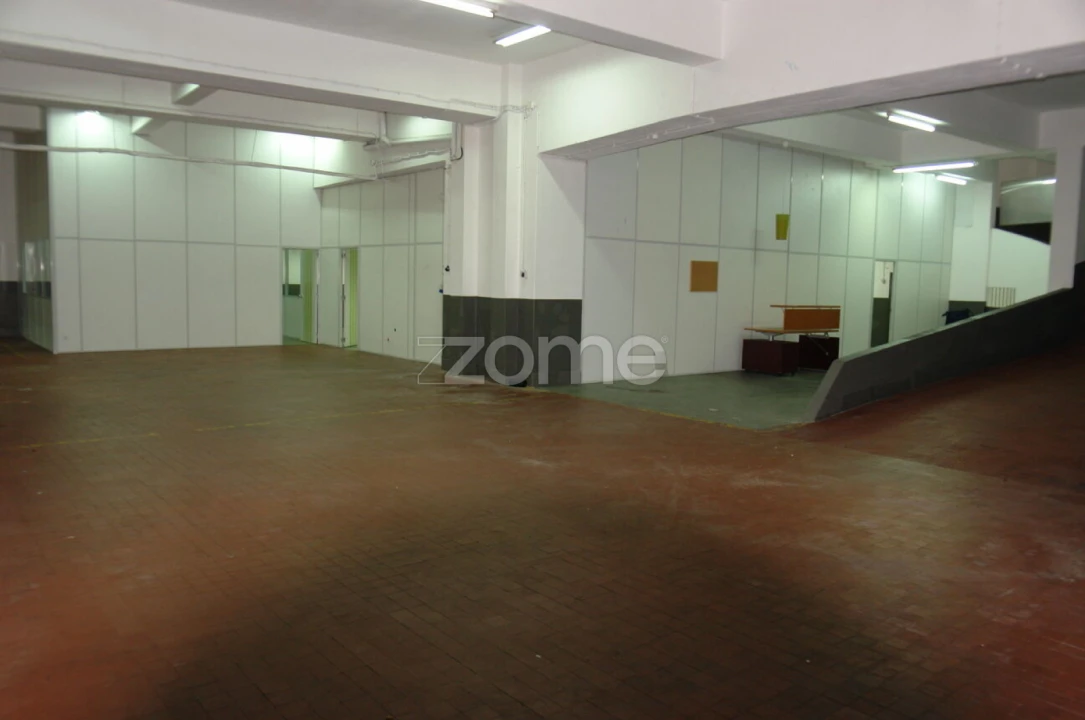 Garagem para Venda em Algés, Linda-A-Velha e Cruz Quebrada-Dafundo Foto 43