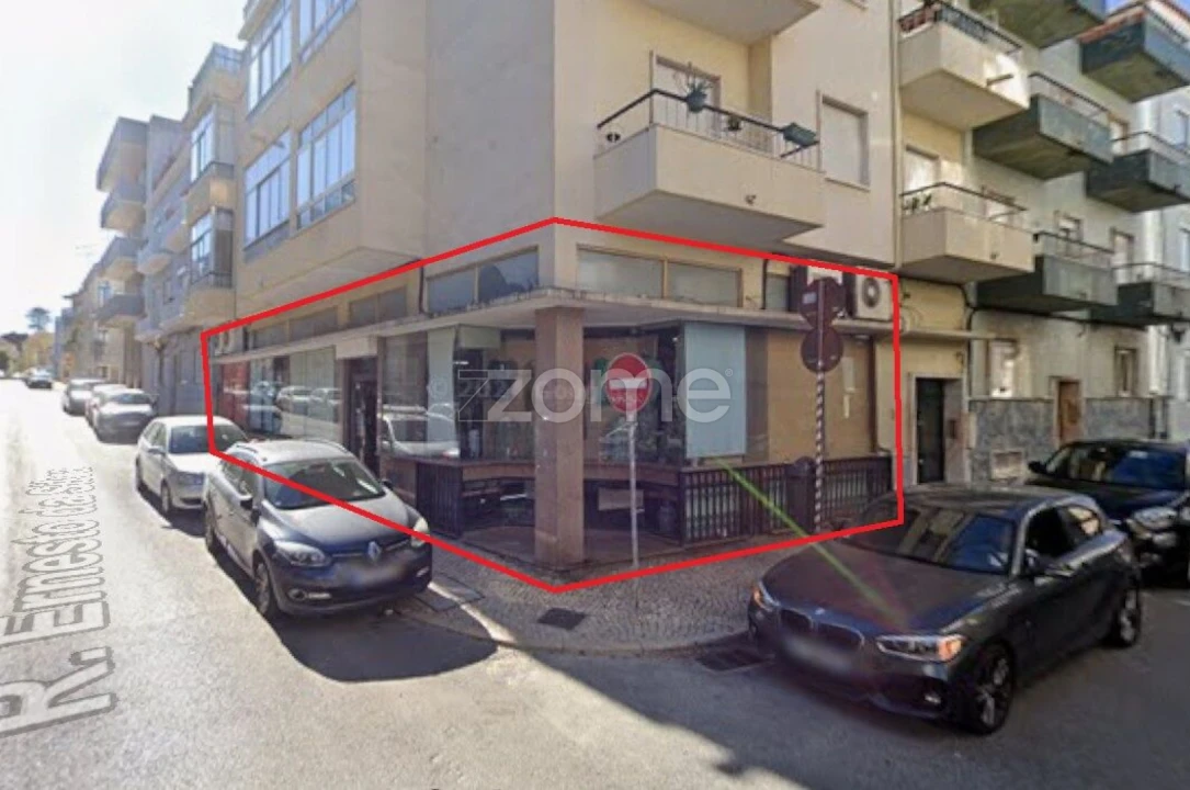 Negócio para Venda em Algés, Linda-A-Velha e Cruz Quebrada-Dafundo Foto 3