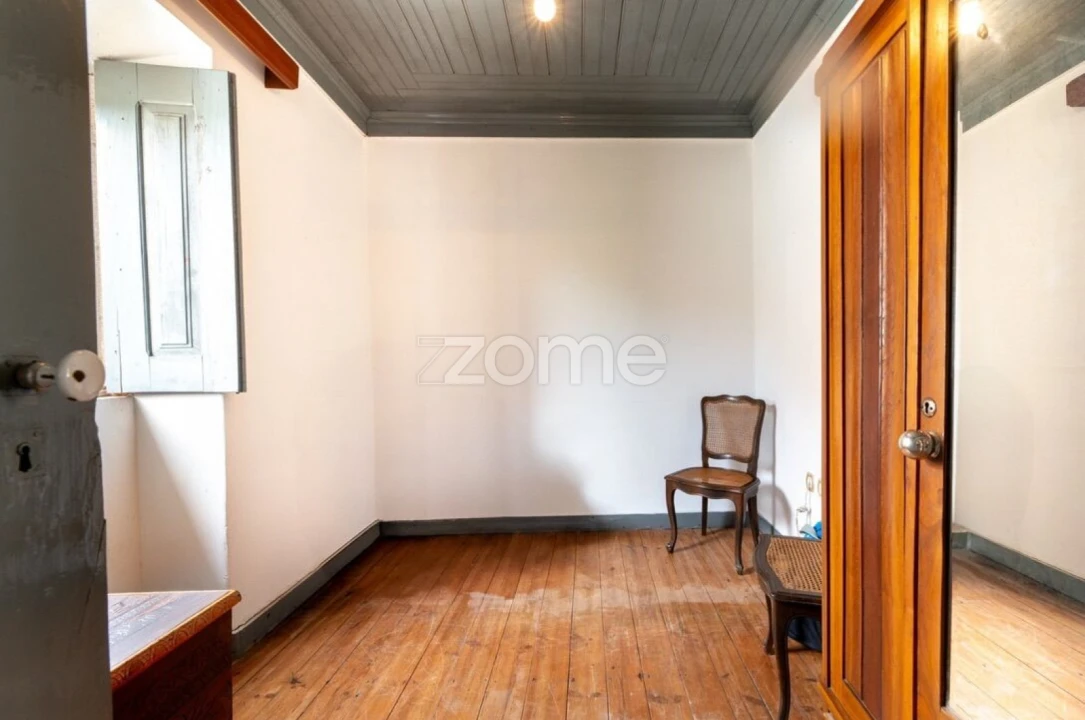 Moradia T3 para Venda em Aguda Foto 38