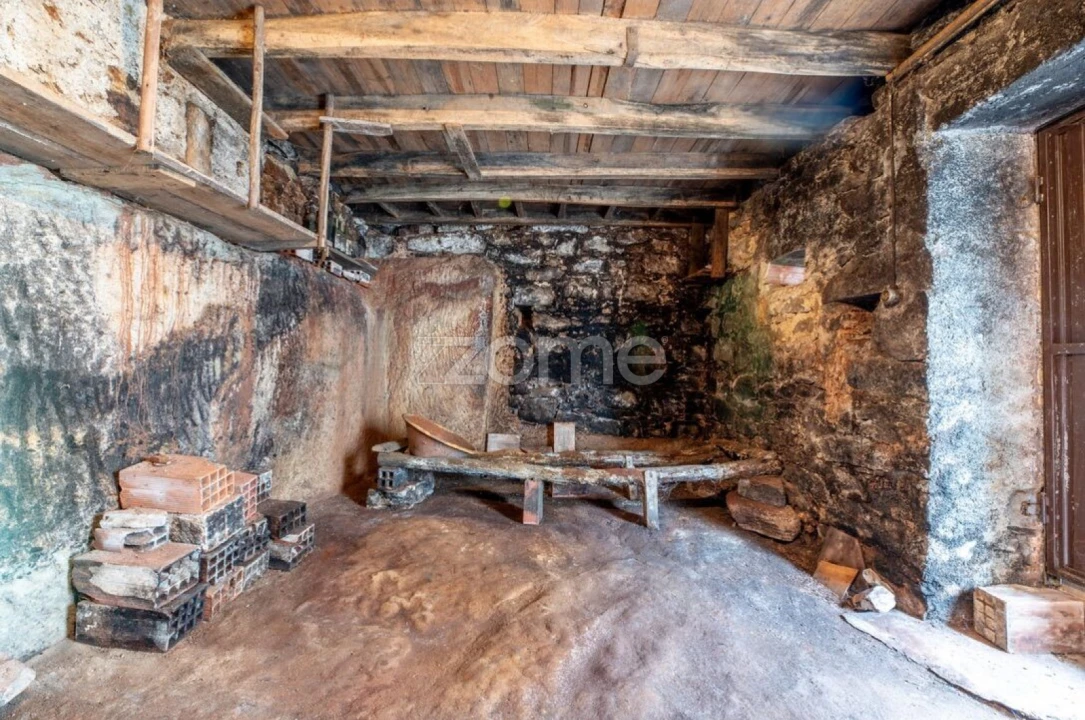 Moradia T3 para Venda em Aguda Foto 22