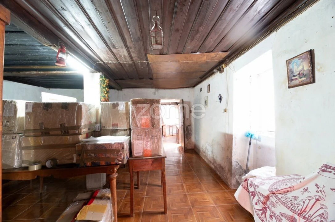 Moradia T3 para Venda em Aguda Foto 9