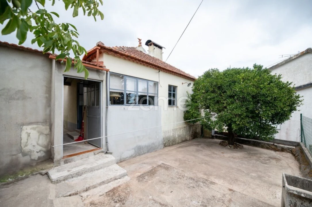 Moradia T3 para Venda em Aguda Foto 6