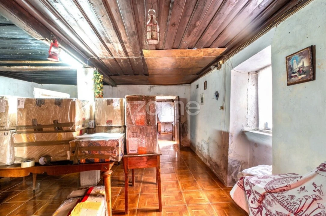 Moradia T3 para Venda em Aguda Foto 4