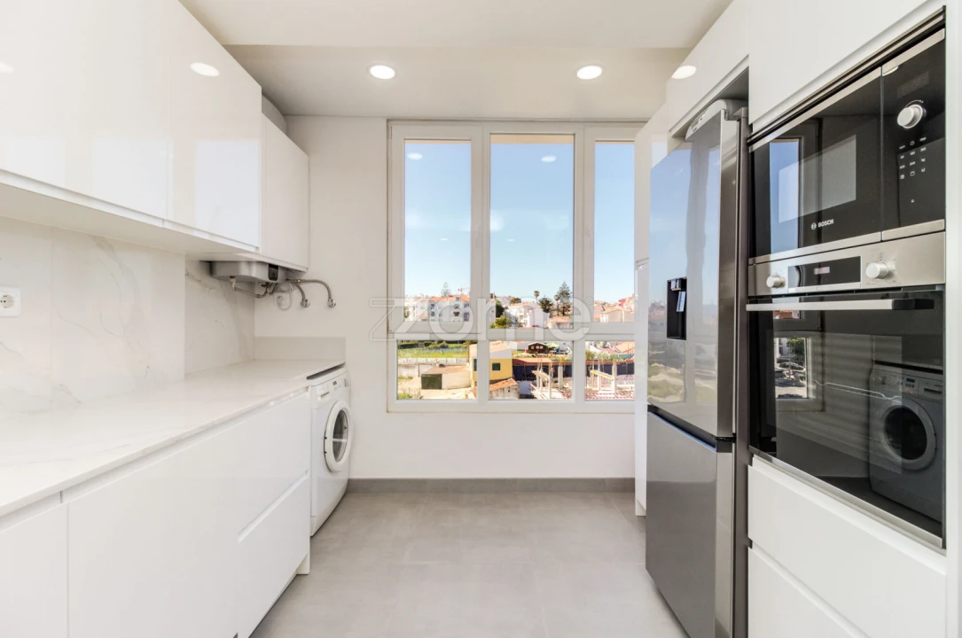 Apartamento T5 para Venda em São Domingos de Rana Foto 13