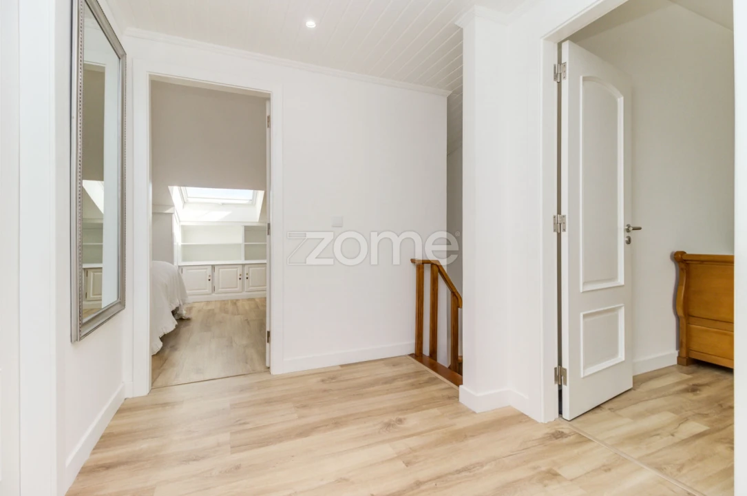 Apartamento T5 para Venda em São Domingos de Rana Foto 25