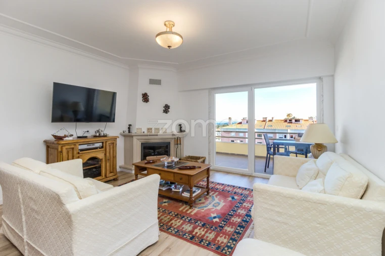 Apartamento T5 para Venda em São Domingos de Rana Foto 4