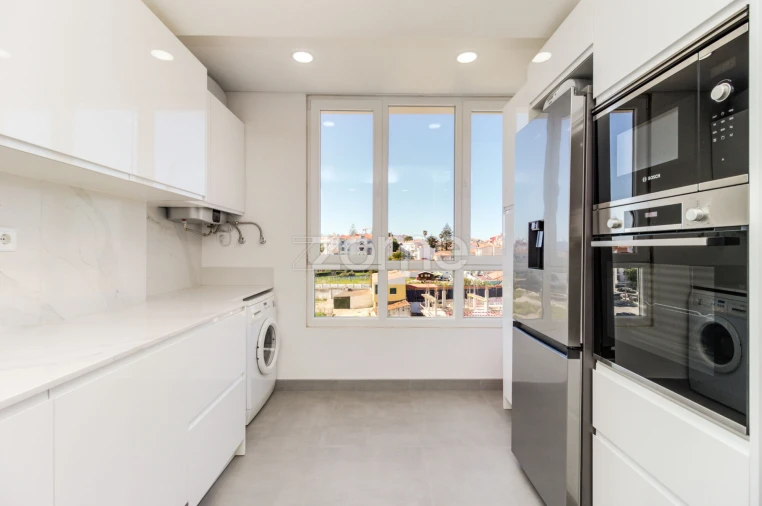 Apartamento T5 para Venda em São Domingos de Rana Foto 13