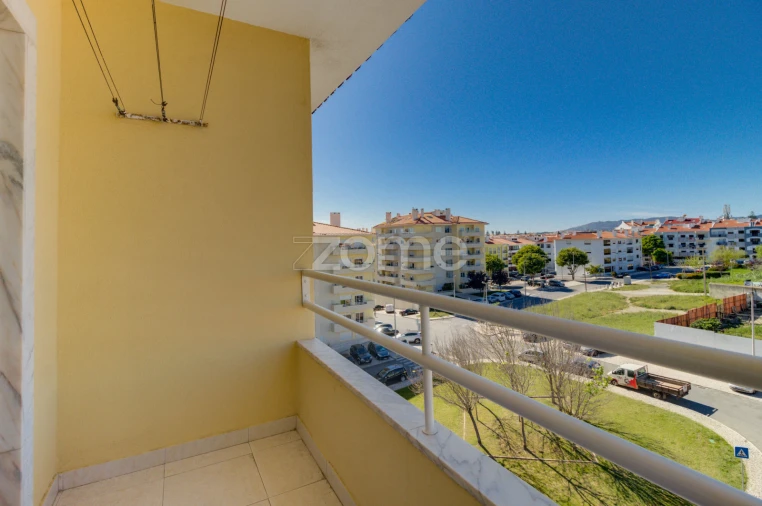 Apartamento T5 para Venda em São Domingos de Rana Foto 20