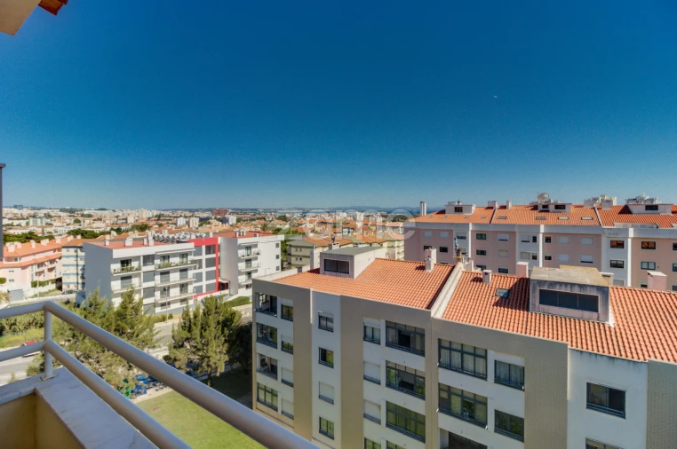 Apartamento T5 para Venda em São Domingos de Rana Foto 9