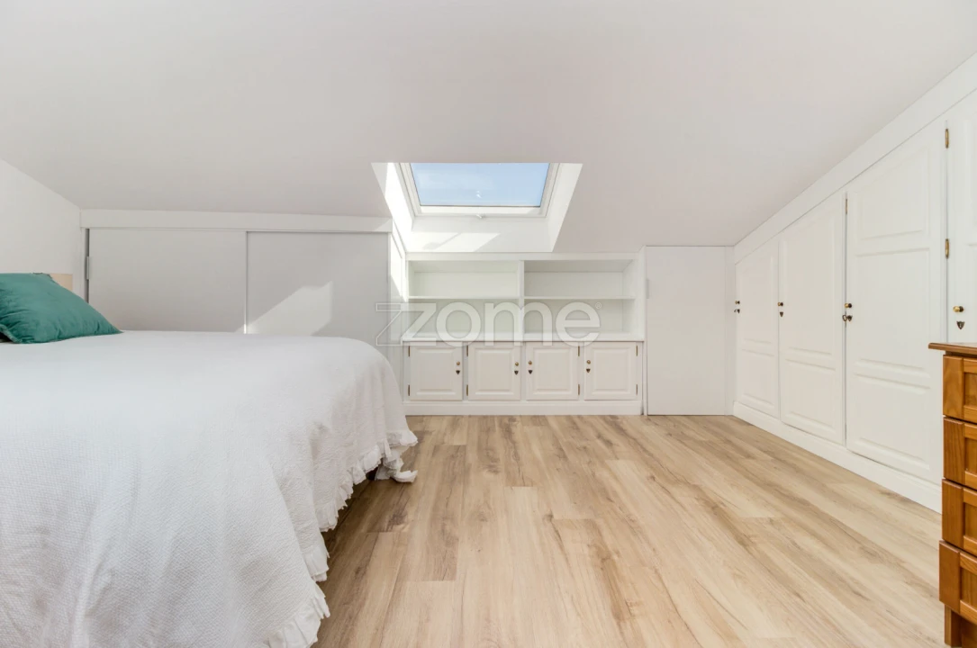 Apartamento T5 para Venda em São Domingos de Rana Foto 23