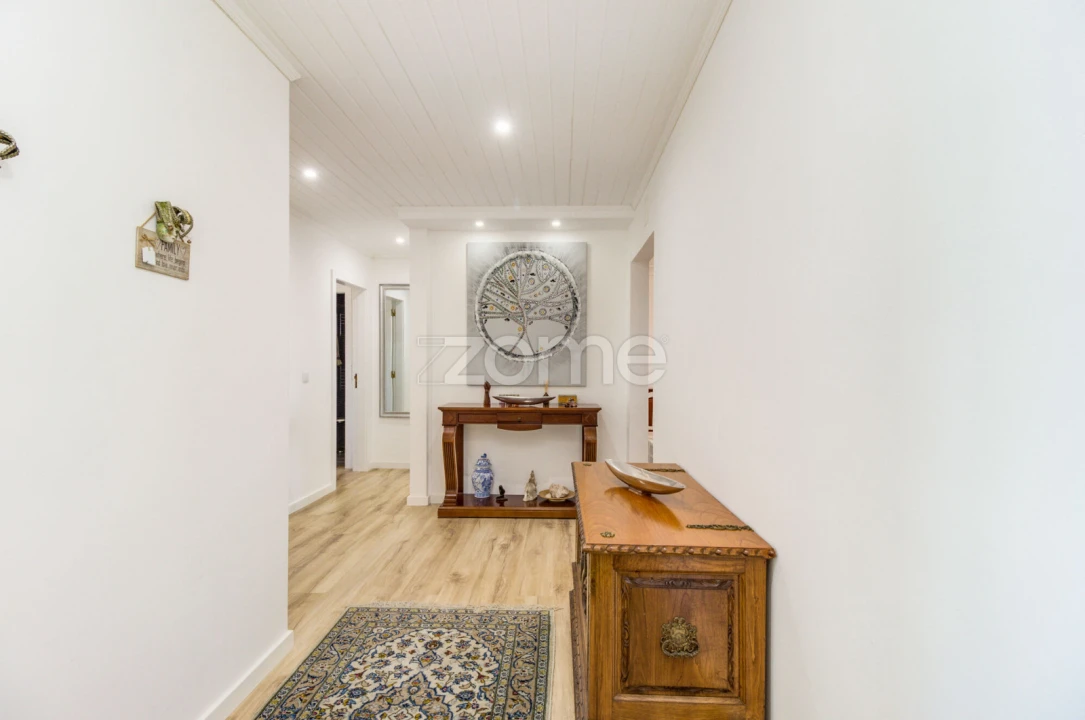 Apartamento T5 para Venda em São Domingos de Rana Foto 10