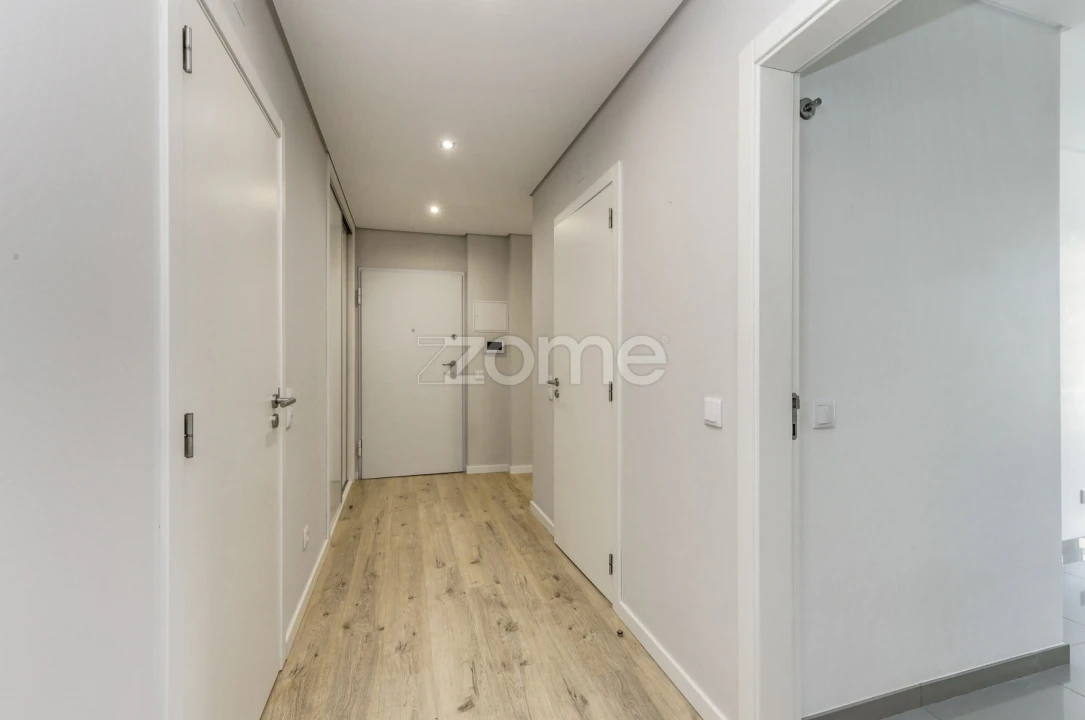 Apartamento T2 para Arrendamento em São Domingos de Rana Foto 5