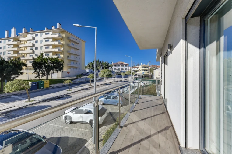 Apartamento T2 para Arrendamento em São Domingos de Rana Foto 12