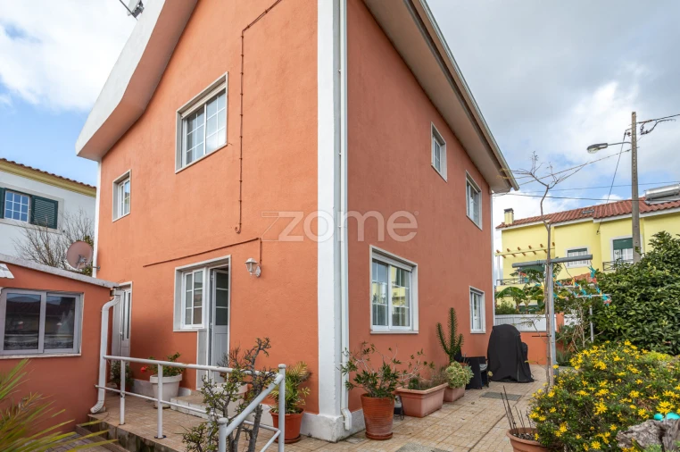 Moradia T3 para Venda em Alcabideche Foto 43