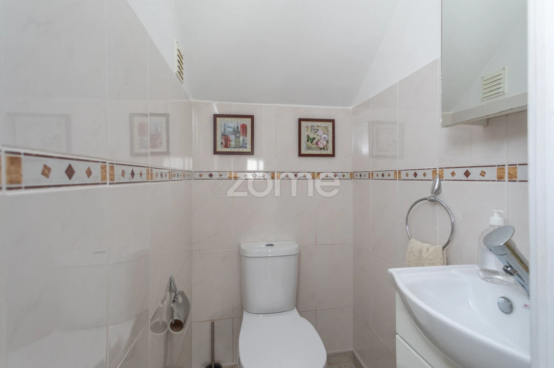 Moradia T3 para Venda em Alcabideche Foto 24