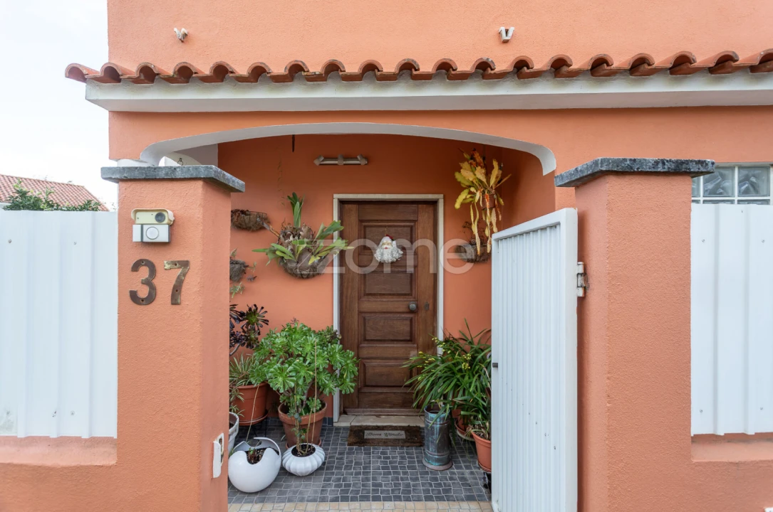 Moradia T3 para Venda em Alcabideche Foto 3