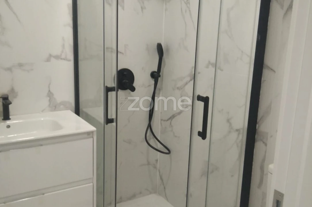 Apartamento T2 para Venda em Algés, Linda-A-Velha e Cruz Quebrada-Dafundo Foto 6