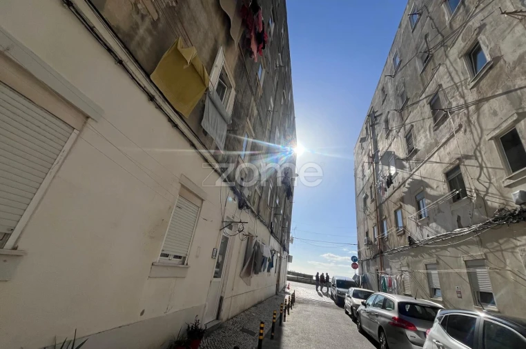 Apartamento T2 para Venda em Algés, Linda-A-Velha e Cruz Quebrada-Dafundo Foto 12