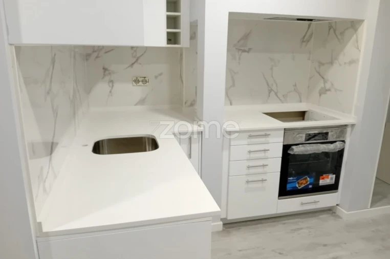 Apartamento T2 para Venda em Algés, Linda-A-Velha e Cruz Quebrada-Dafundo Foto 1