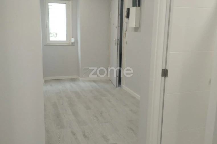 Apartamento T2 para Venda em Algés, Linda-A-Velha e Cruz Quebrada-Dafundo Foto 9