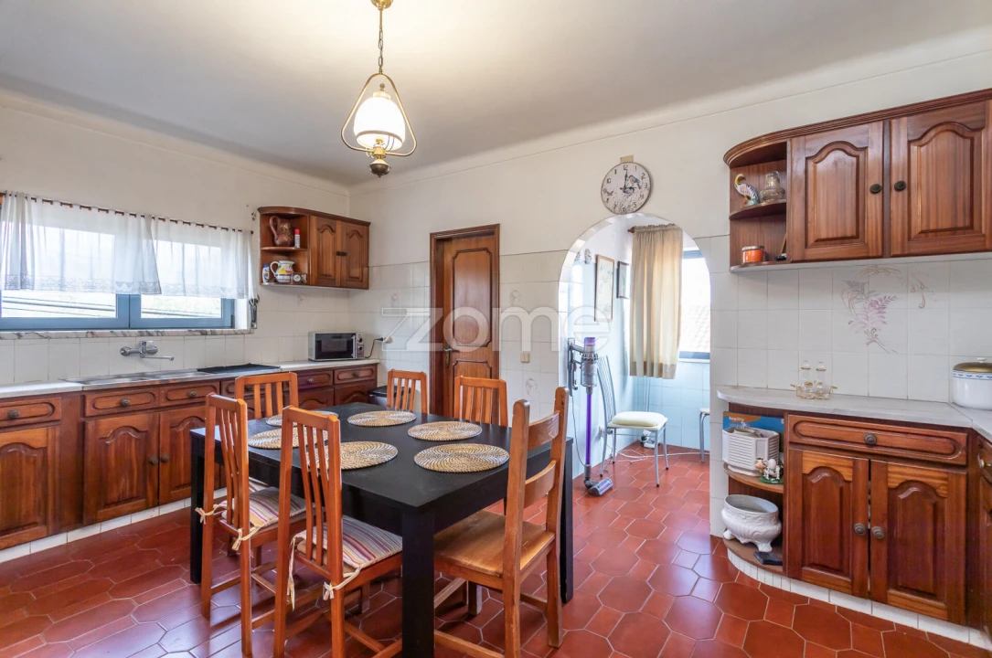 Moradia T4 para Venda em Alcabideche Foto 16