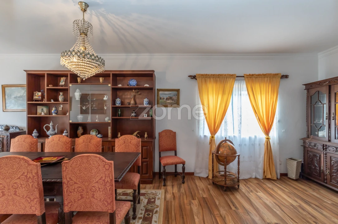 Moradia T4 para Venda em Alcabideche Foto 12