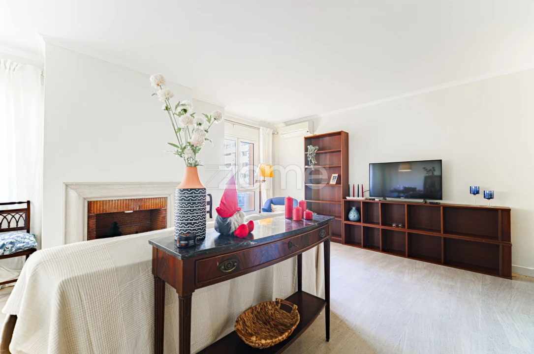 Apartamento T3 para Arrendamento em Avenidas Novas Foto 3