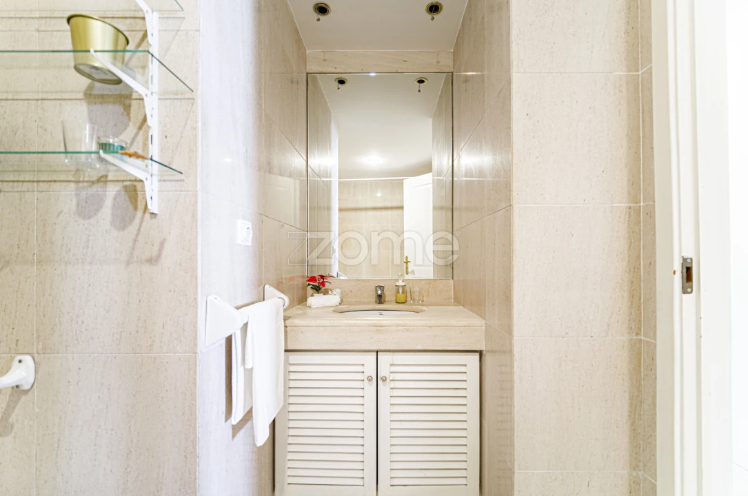 Apartamento T3 para Arrendamento em Avenidas Novas Foto 24