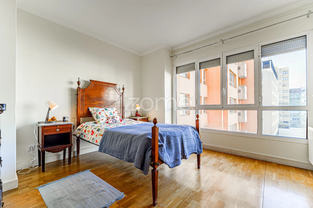 Apartamento T3 para Arrendamento em Avenidas Novas Foto 12