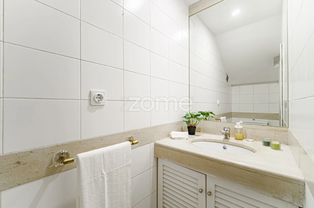 Apartamento T3 para Arrendamento em Avenidas Novas Foto 10
