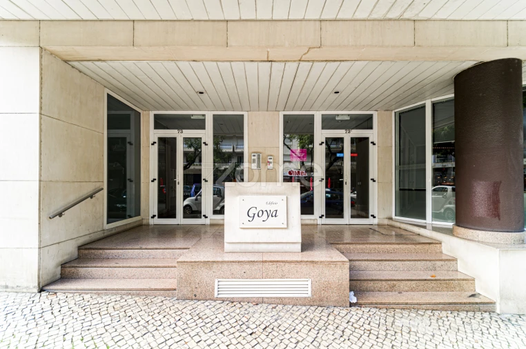 Apartamento T3 para Arrendamento em Avenidas Novas Foto 23