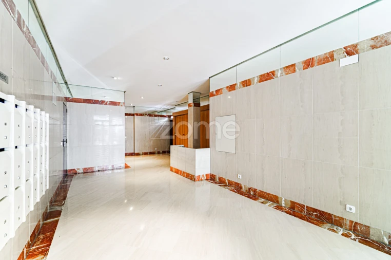 Apartamento T3 para Arrendamento em Avenidas Novas Foto 25