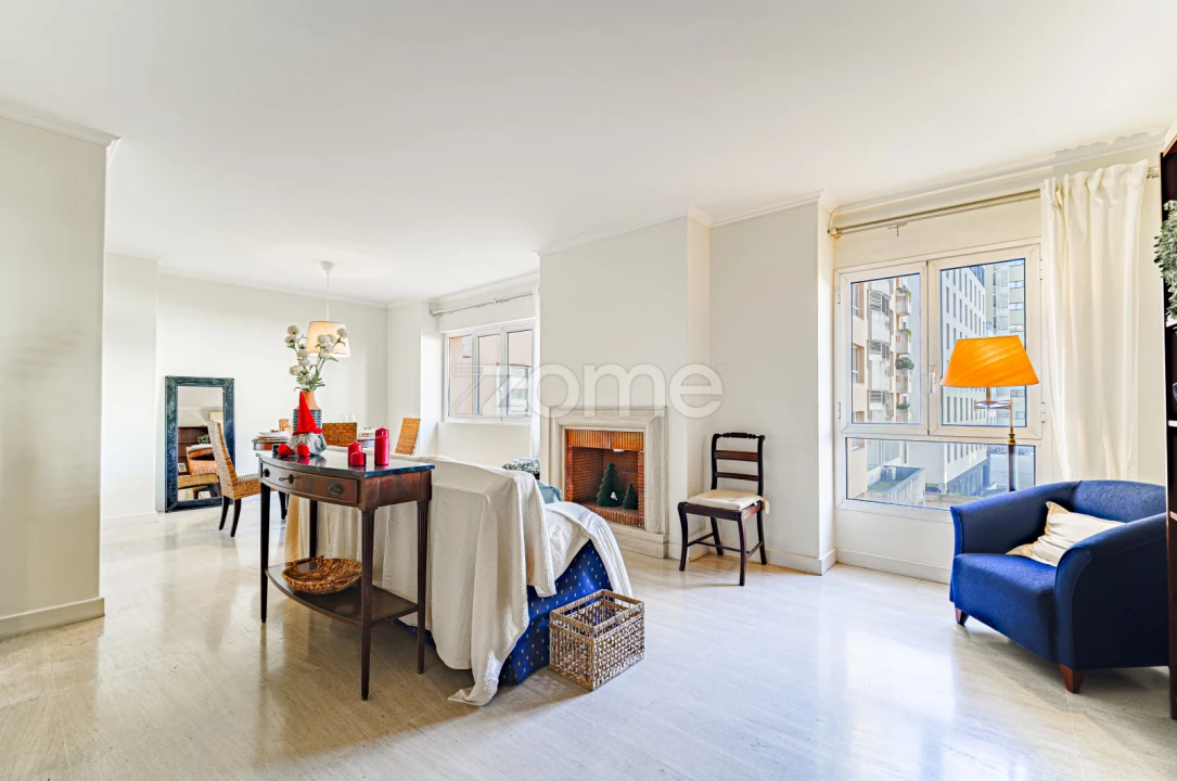 Apartamento T3 para Arrendamento em Avenidas Novas Foto 1