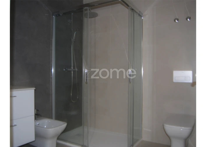 Apartamento T1 para Venda em Nazare Foto 6