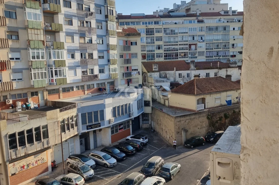 Apartamento T2 para Arrendamento em Sacavém e Prior Velho Foto 15