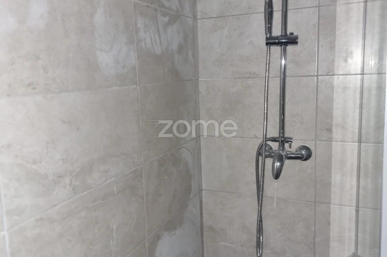 Apartamento T2 para Arrendamento em Sacavém e Prior Velho Foto 13