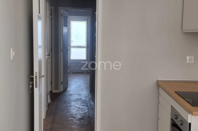 Apartamento T2 para Arrendamento em Sacavém e Prior Velho Foto 2