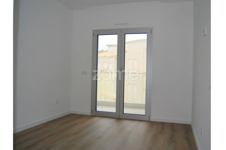 Apartamento T3 para Venda em Nazare Foto 2