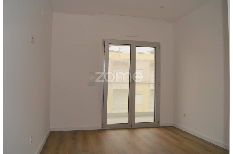 Apartamento T2 para Venda em Nazare Foto 5