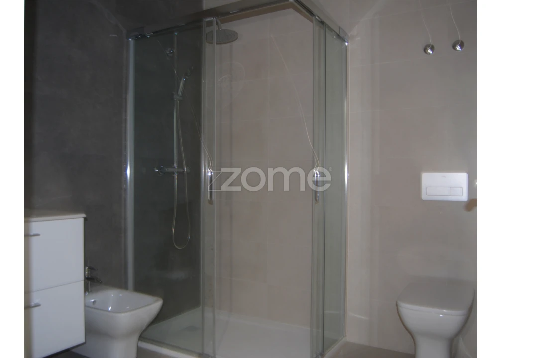 Apartamento T2 para Venda em Nazare Foto 5